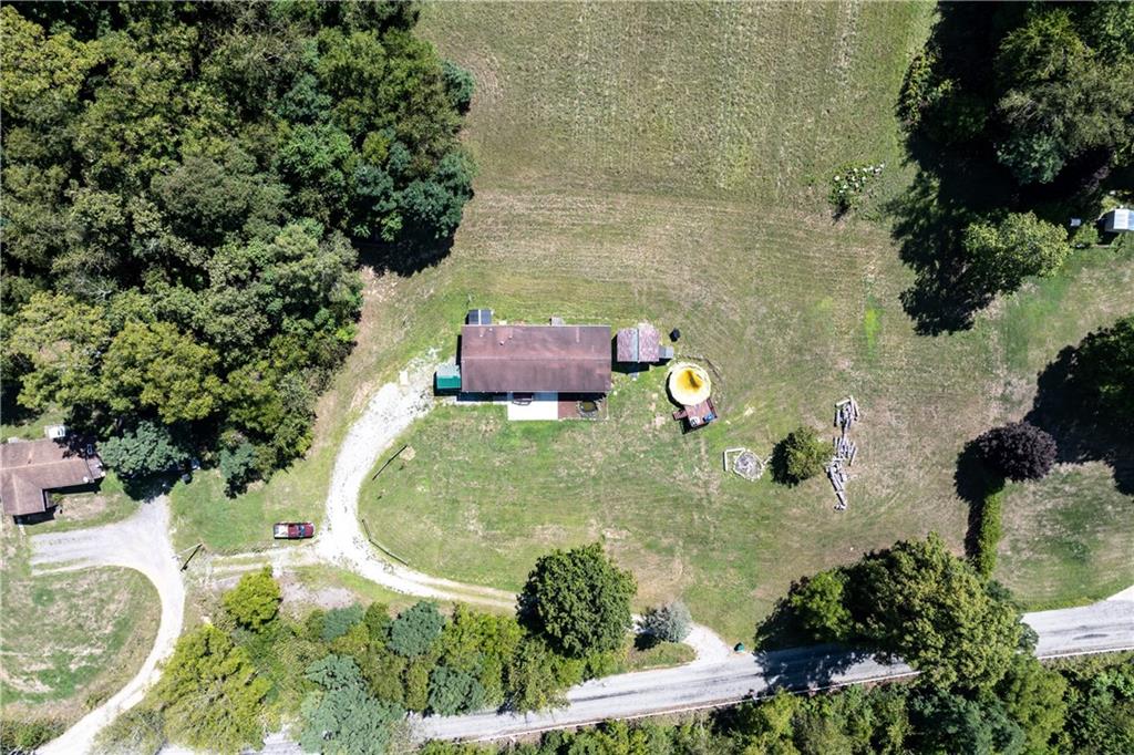 610 Pleasant Valley Road Washington, PA 15301 - Photo 3 of 27