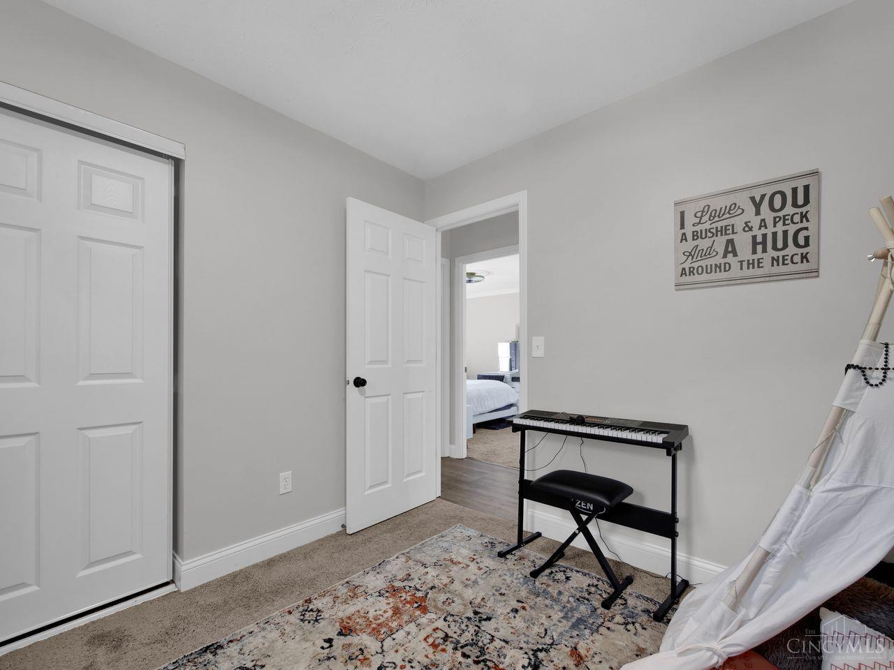 12041 Kenn Road Springdale, OH 45240 - Photo 27 of 36