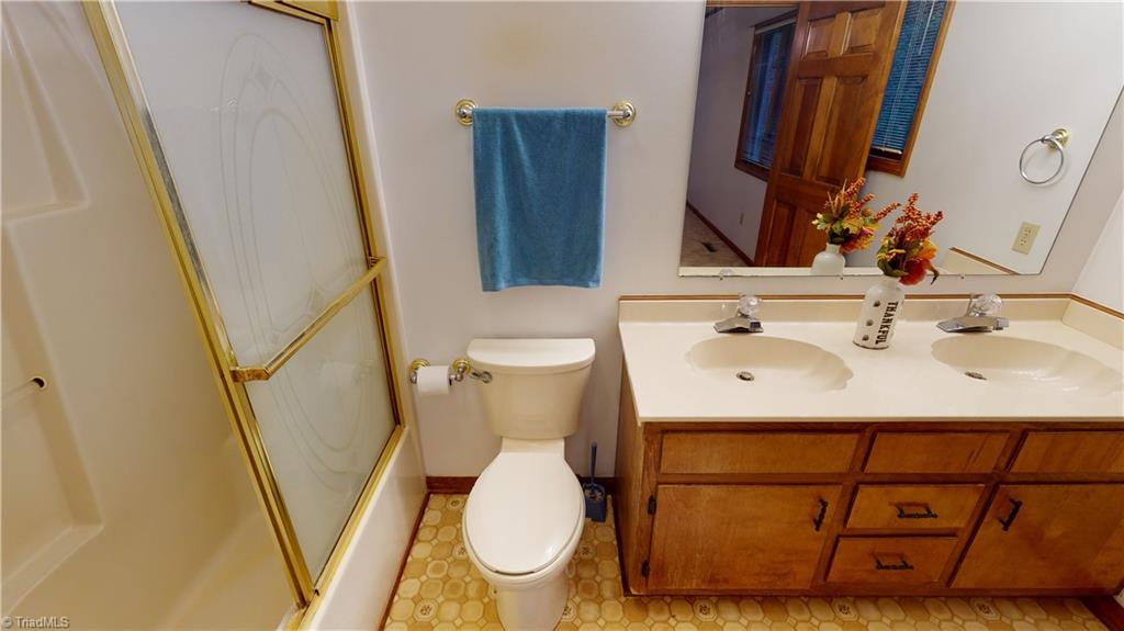 139 Ridgewood Drive Mount Airy, NC 27030 - Photo 19 of 36