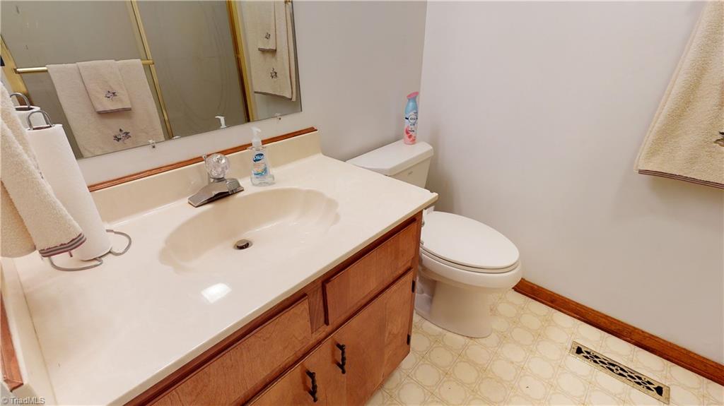 139 Ridgewood Drive Mount Airy, NC 27030 - Photo 21 of 36