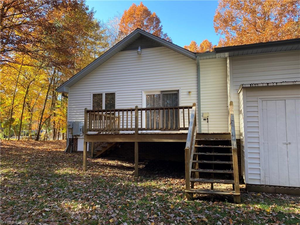 139 Ridgewood Drive Mount Airy, NC 27030 - Photo 28 of 36