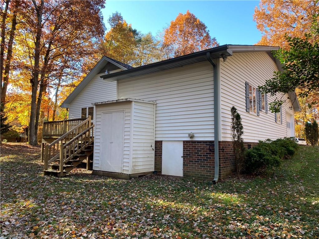 139 Ridgewood Drive Mount Airy, NC 27030 - Photo 31 of 36