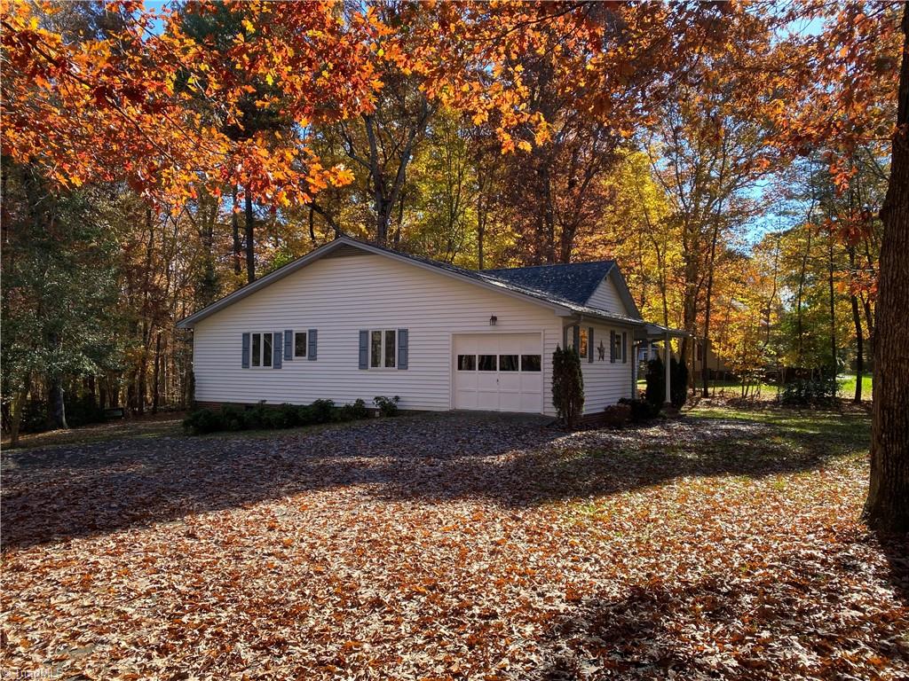 139 Ridgewood Drive Mount Airy, NC 27030 - Photo 33 of 36