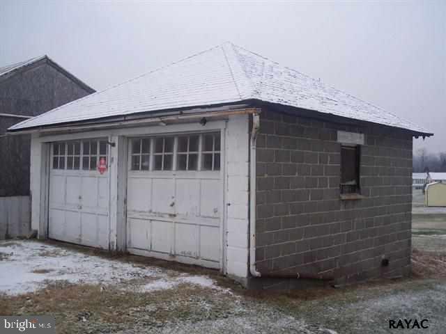 305 Red Mill Road Etters, PA 17319 - Photo 4 of 24 Gallery Image 4