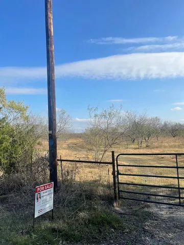 a view of a terrace with sky view