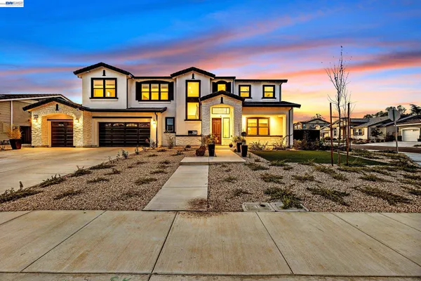 $1,095,000 | 259 Eagle Nest Drive, Oakley, CA 94561