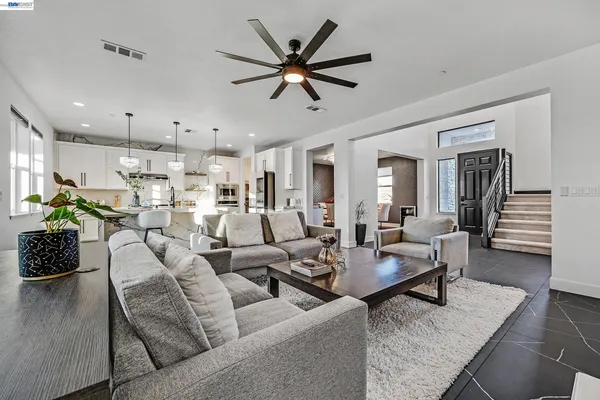 $1,095,000 | 259 Eagle Nest Drive, Oakley, CA 94561