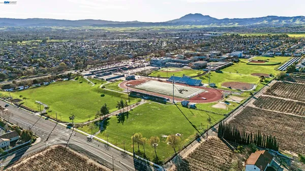 $1,095,000 | 259 Eagle Nest Drive, Oakley, CA 94561