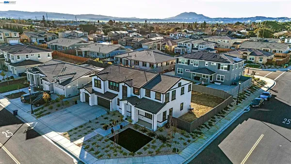 $1,095,000 | 259 Eagle Nest Drive, Oakley, CA 94561