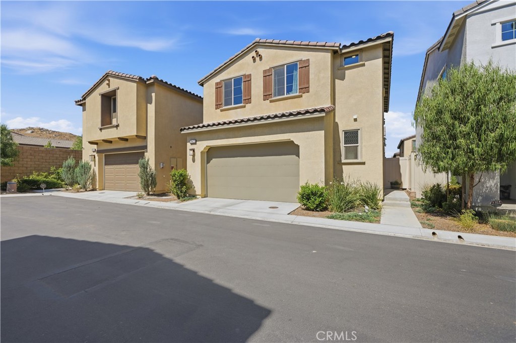29605 Aramina Court Winchester, CA 92596 - Photo 2 of 36