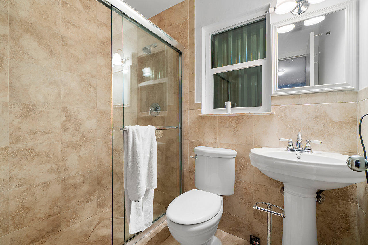 890 Southwest 20th Street Boca Raton, FL 33486 - Photo 17 of 27 011-890SW20thSt-BocaRaton-FL-small