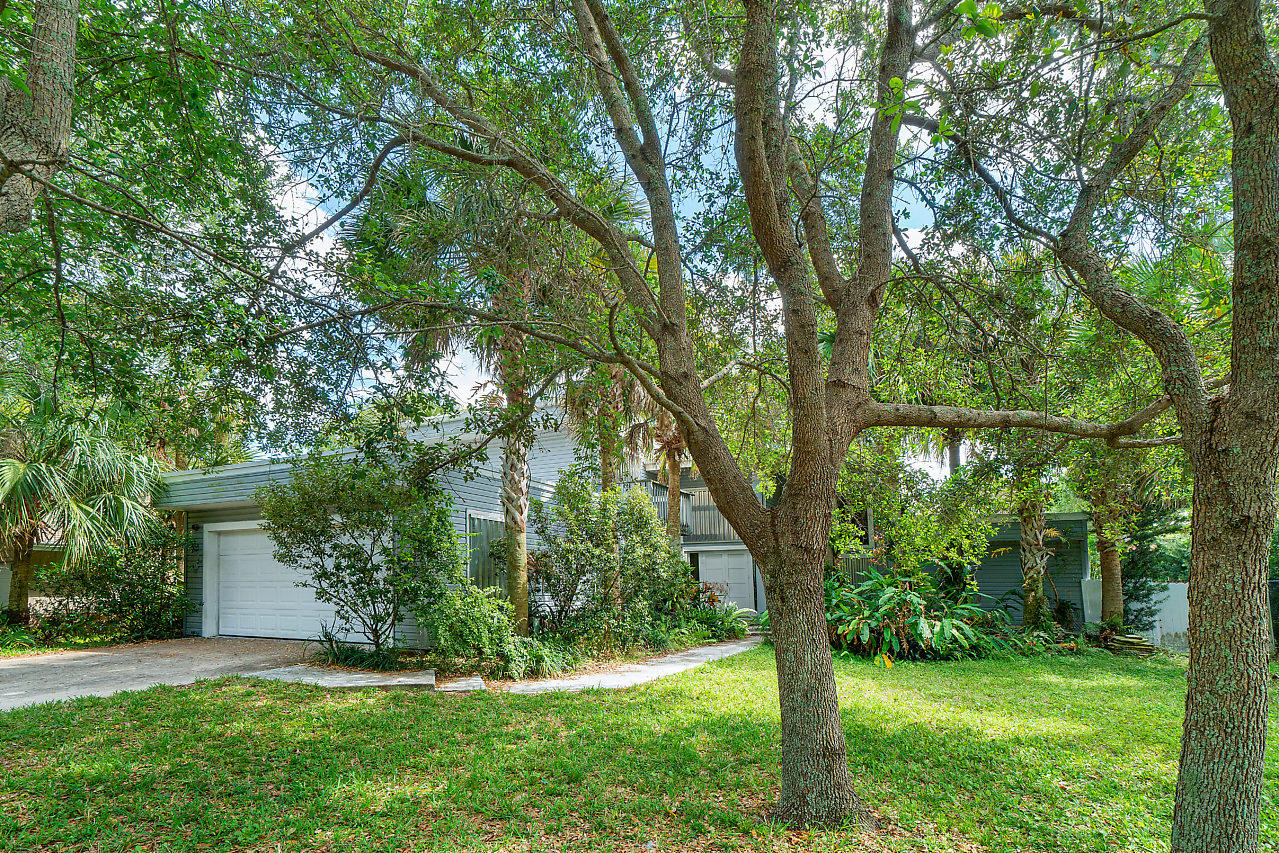 890 Southwest 20th Street Boca Raton, FL 33486 - Photo 2 of 27 004-890SW20thSt-BocaRaton-FL-small