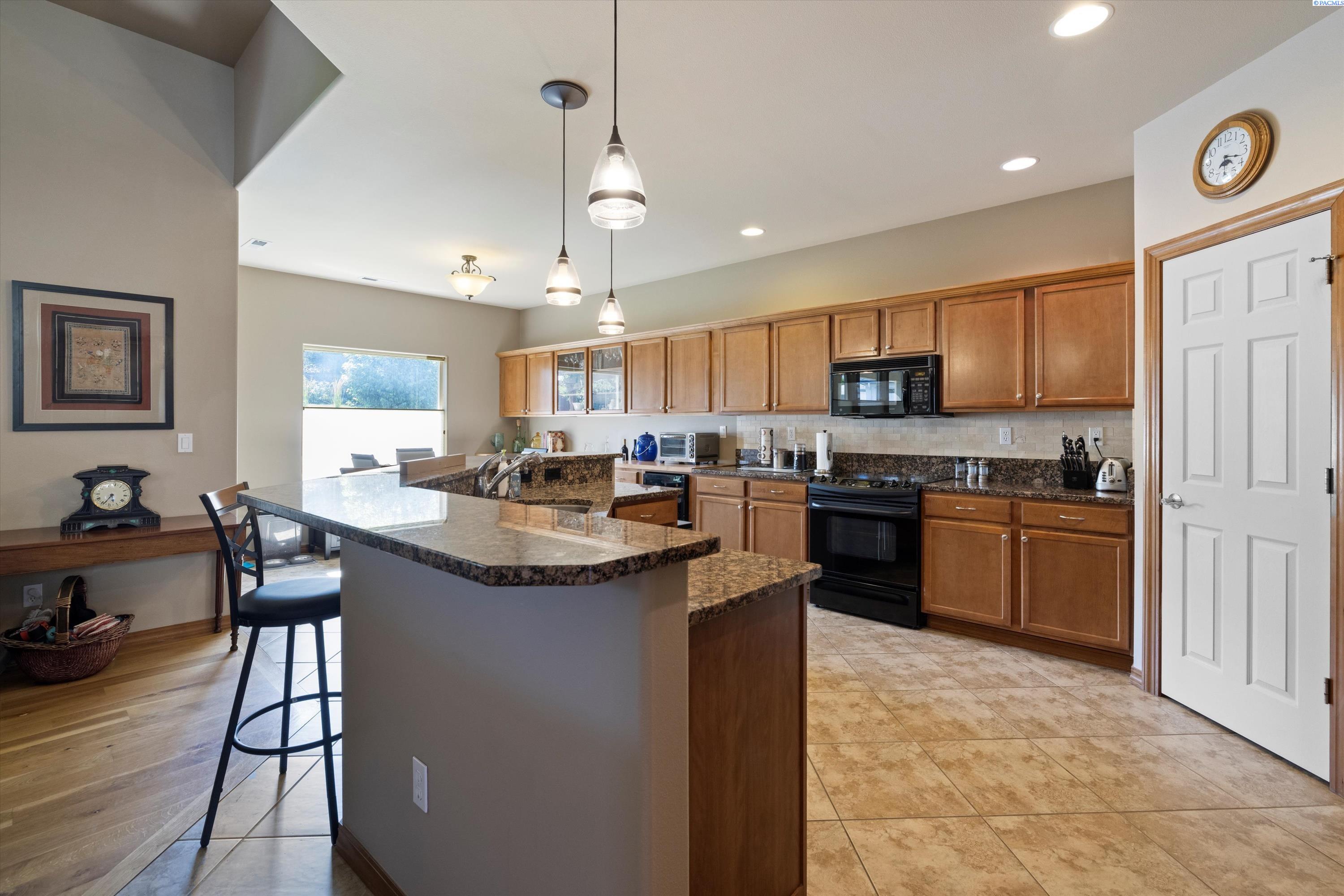 2742 Katie Road Kennewick, WA 99338 - Photo 13 of 34 Gallery Image 13