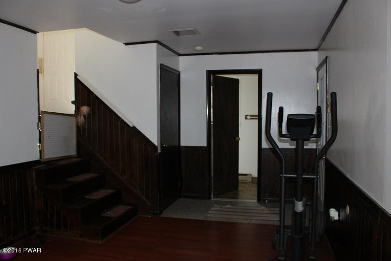 1103 Advent Road Lake Ariel, PA 18436 - Photo 25 of 60 FAMILY ROOM