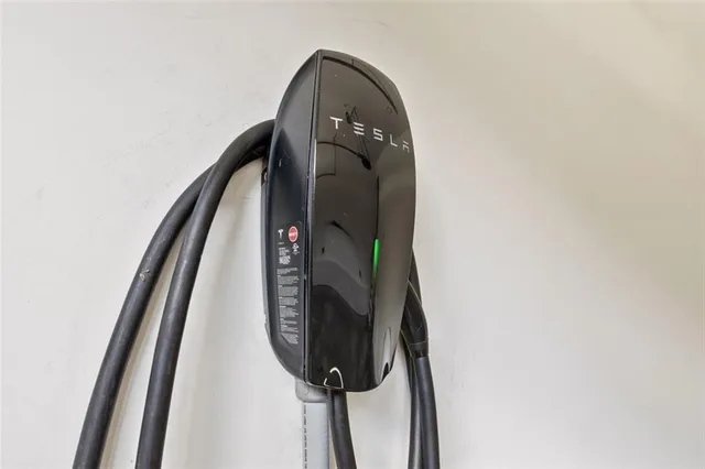 $900,000 | 5989 Kenn Mnr Way, Norcross, GA 30071