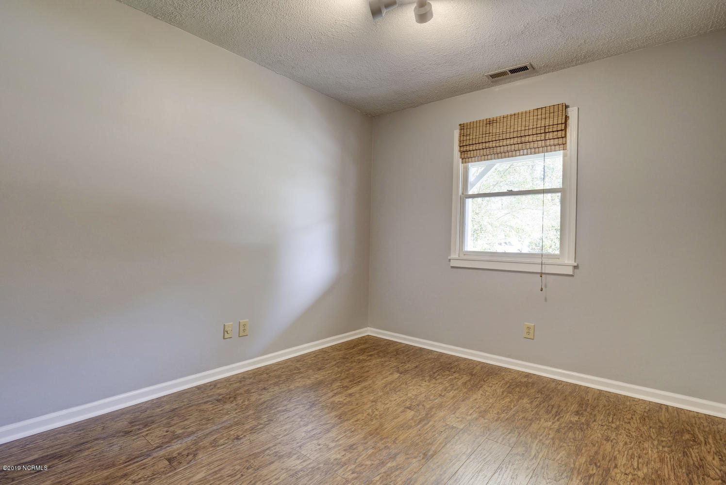 504 Old Mill Road Castle Hayne, NC 28429 - Photo 18 of 28 504 Old Mill Rd Castle Hayne-large-015-0