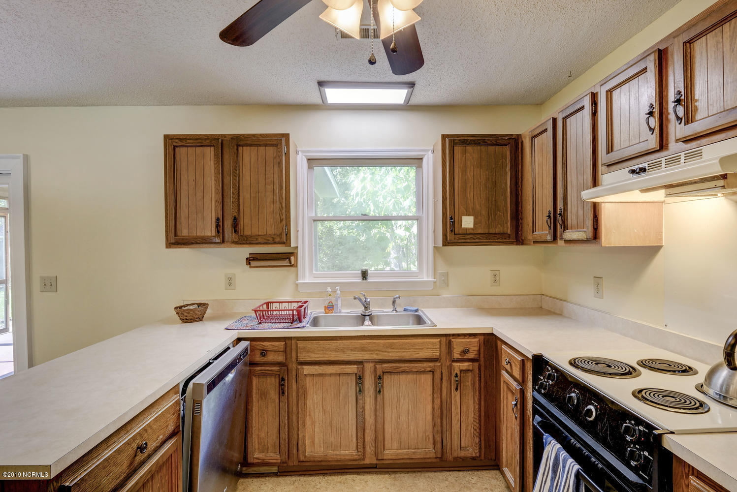 504 Old Mill Road Castle Hayne, NC 28429 - Photo 7 of 28 504 Old Mill Rd Castle Hayne-large-009-0