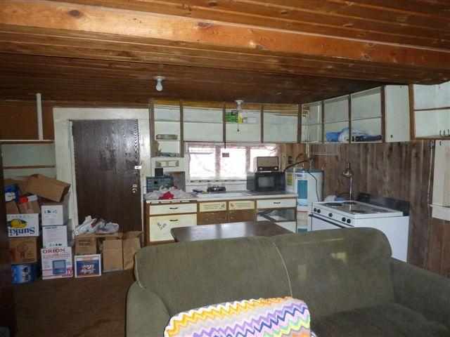 5704 East Chattaroy Road Chattaroy, WA 99003 - Photo 8 of 11 Gallery Image 8