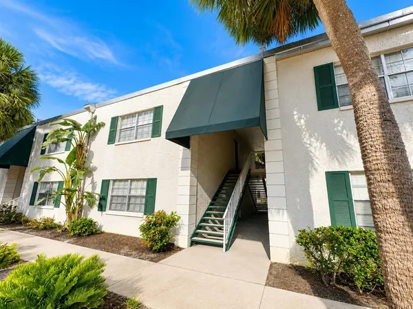 $1,700 | 4325 Aegean Drive, Unit 202B, Tampa, FL 33611