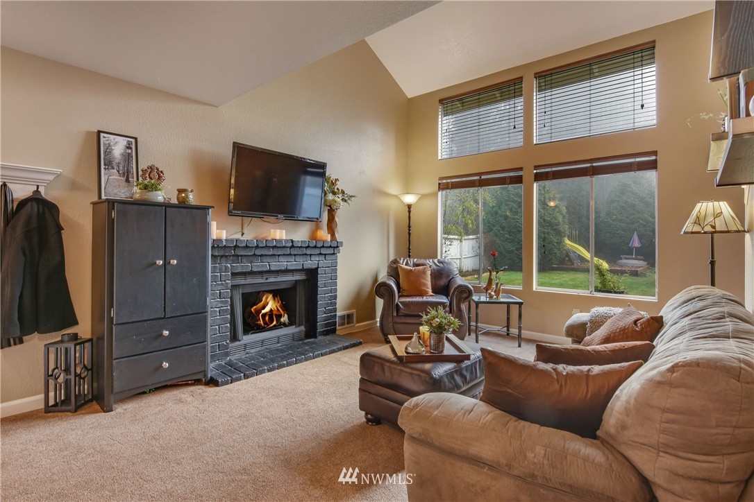 1725 170th Place Southeast, Unit A Bothell, WA 98012 - Photo 4 of 19