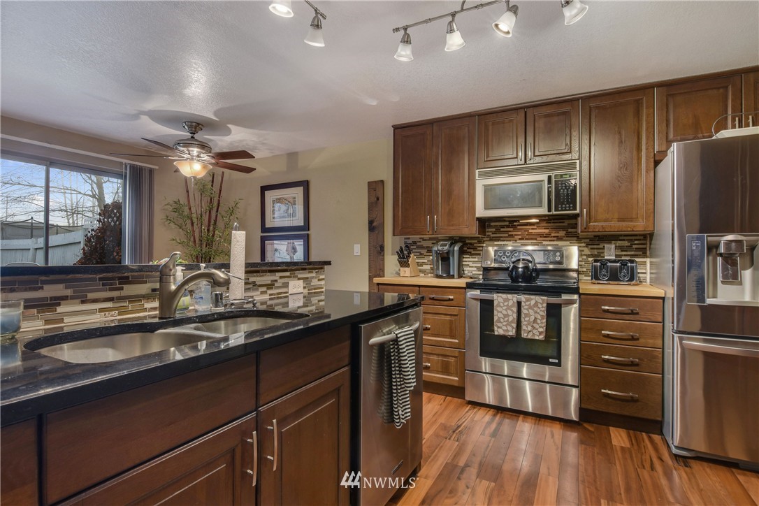 1725 170th Place Southeast, Unit A Bothell, WA 98012 - Photo 10 of 19