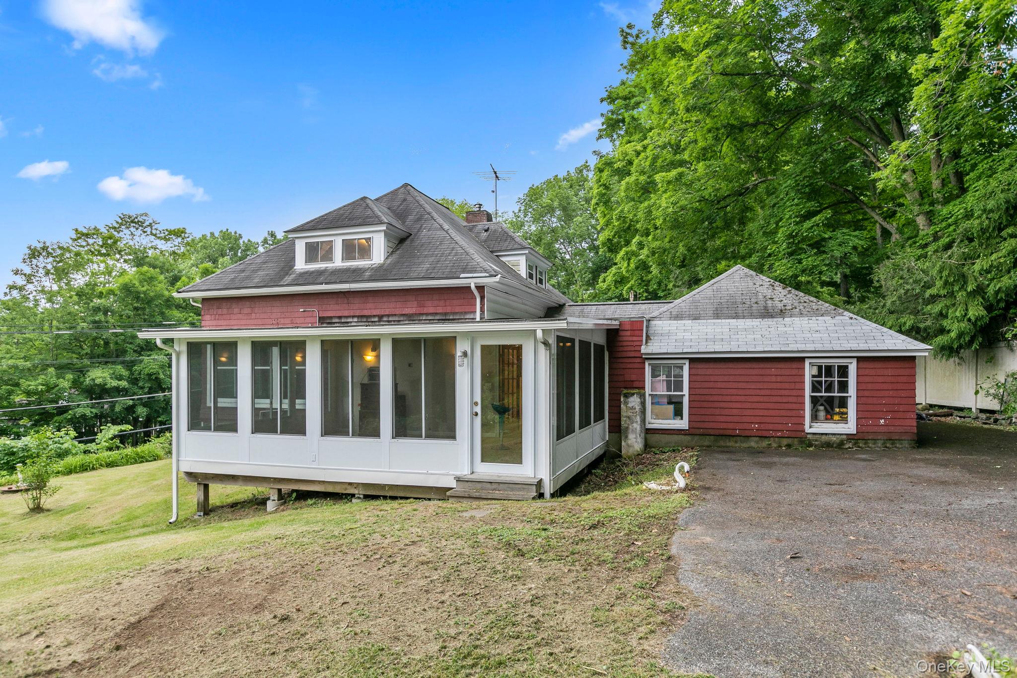 41 Plum Brook Road Katonah, NY 10536 - Photo 3 of 6