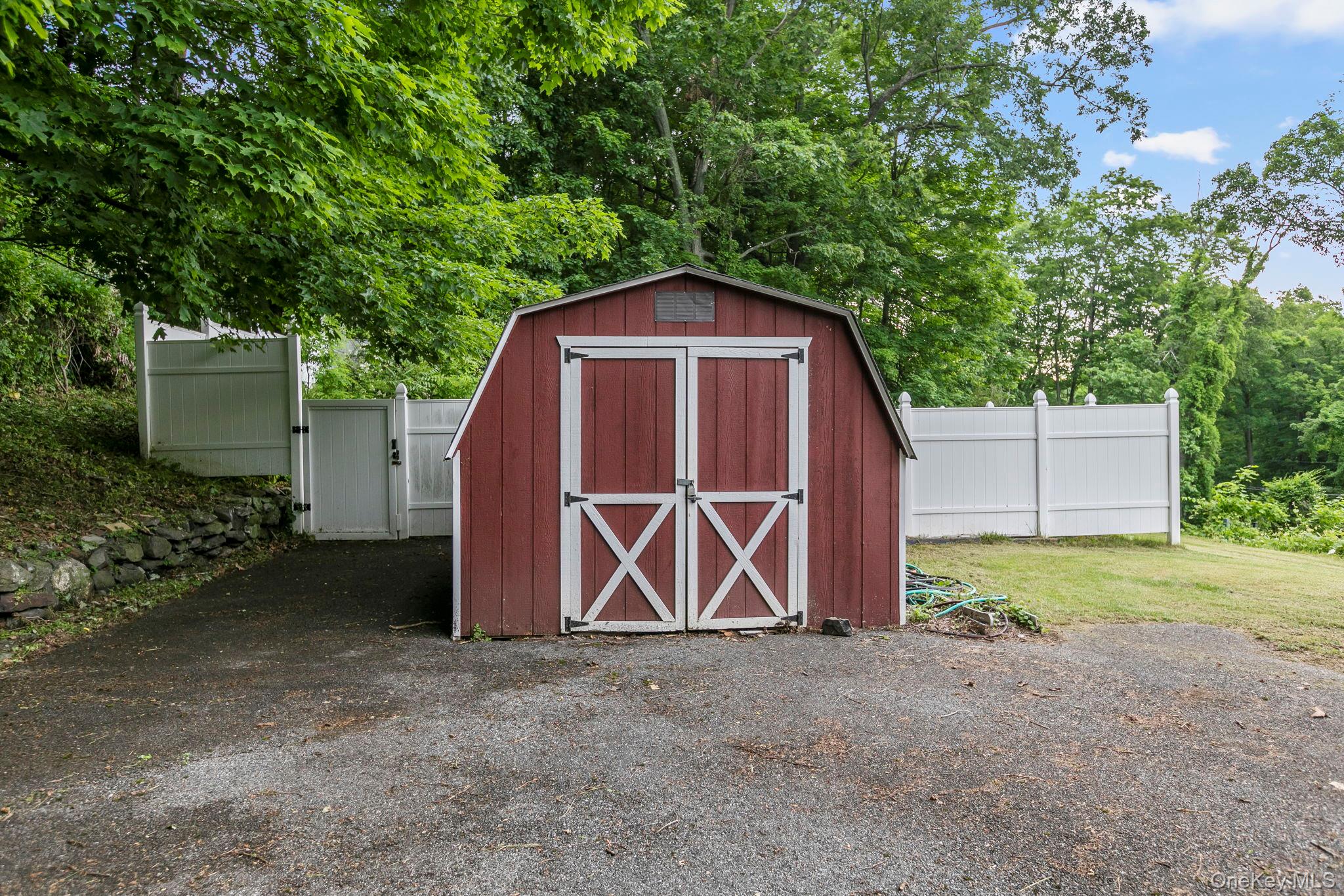 41 Plum Brook Road Katonah, NY 10536 - Photo 6 of 6