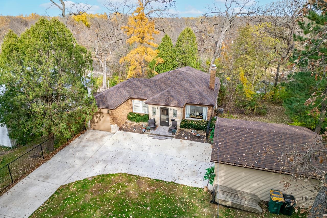 4215 Oaklane Road Rockford, IL 61109 - Photo 4 of 32