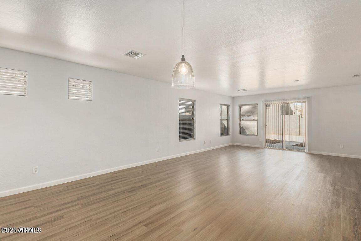 43916 West Cowpath Road Maricopa, AZ 85138 - Photo 7 of 22 20211111063847982964000000-o