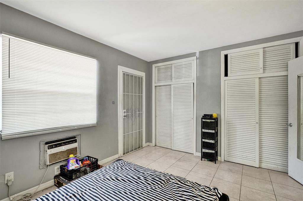 2915 Plunkett Street, Unit 5D Hollywood, FL 33020 - Photo 8 of 11 a view of livingroom with closet