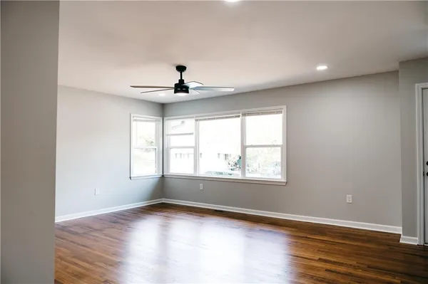 $324,999 | 19 South Central Avenue Southeast, Lindale, GA 30147