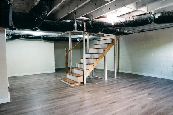 $324,999 | 19 South Central Avenue Southeast, Lindale, GA 30147