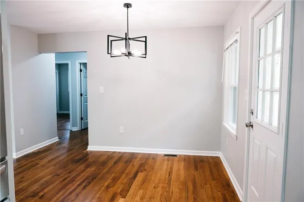 $324,999 | 19 South Central Avenue Southeast, Lindale, GA 30147