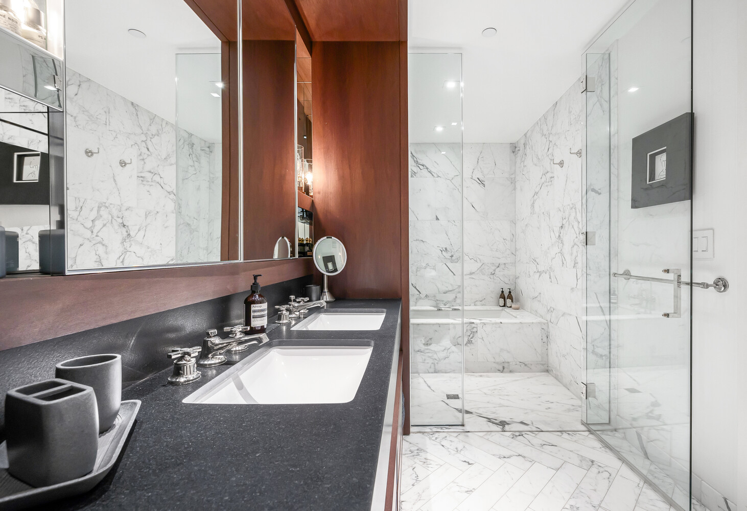 15 Renwick Street, Unit TH3 Manhattan, NY 10013 - Photo 14 of 28 a bathroom with a tub sink and mirror