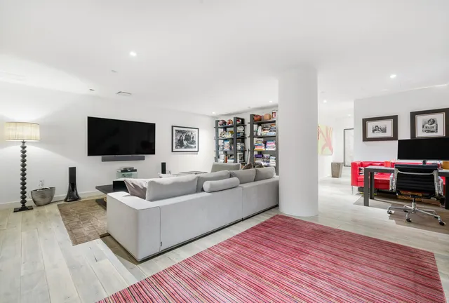 $5,795,000 | 15 Renwick Street, Unit TH3 | Hudson Square