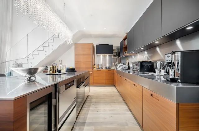 $5,795,000 | 15 Renwick Street, Unit TH3 | Hudson Square