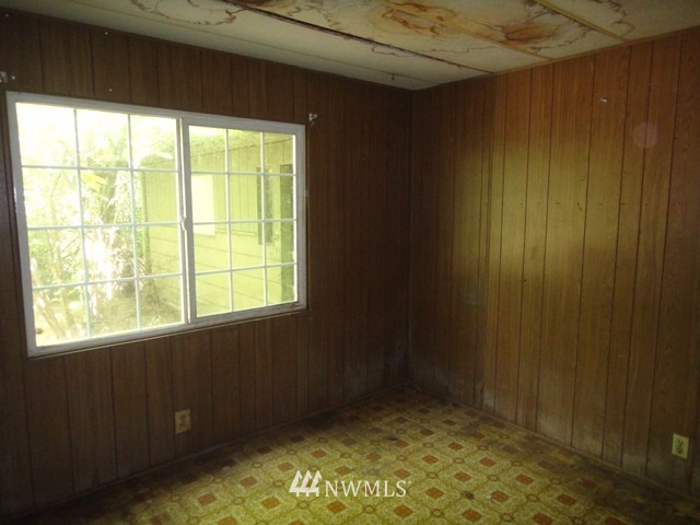 407 Manners Road Rochester, WA 98579 - Photo 10 of 15
