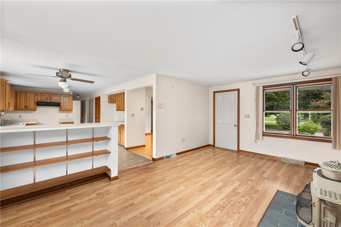 2410 Division Road East Greenwich, RI 02818 - Photo 9 of 42 Gallery Image 9
