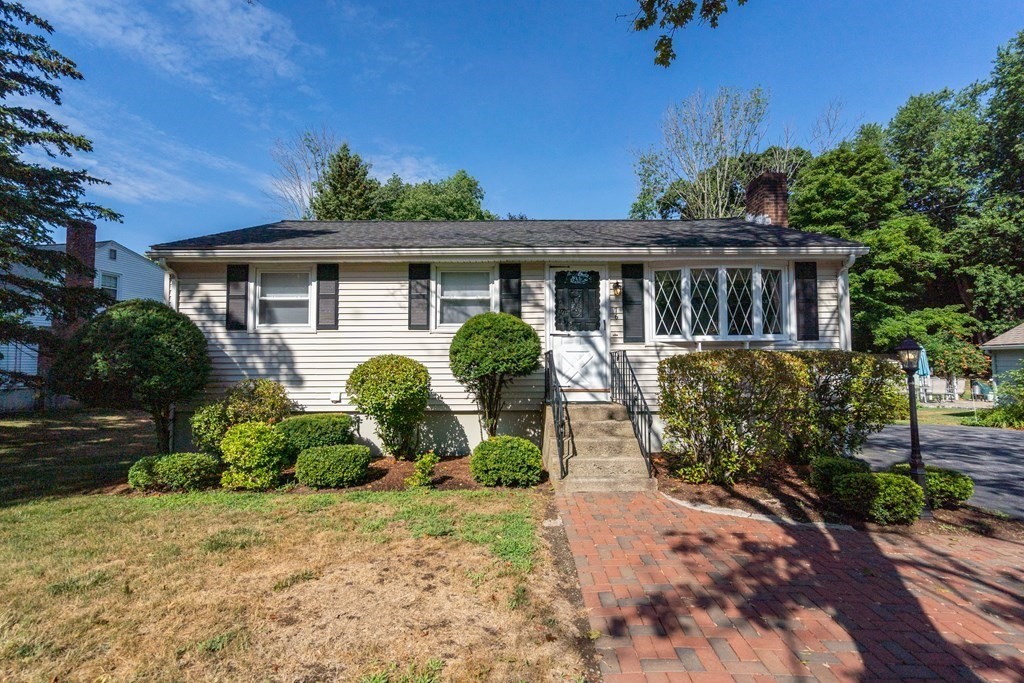 76 Lexington Street Burlington, MA 01803 - Photo 1 of 29