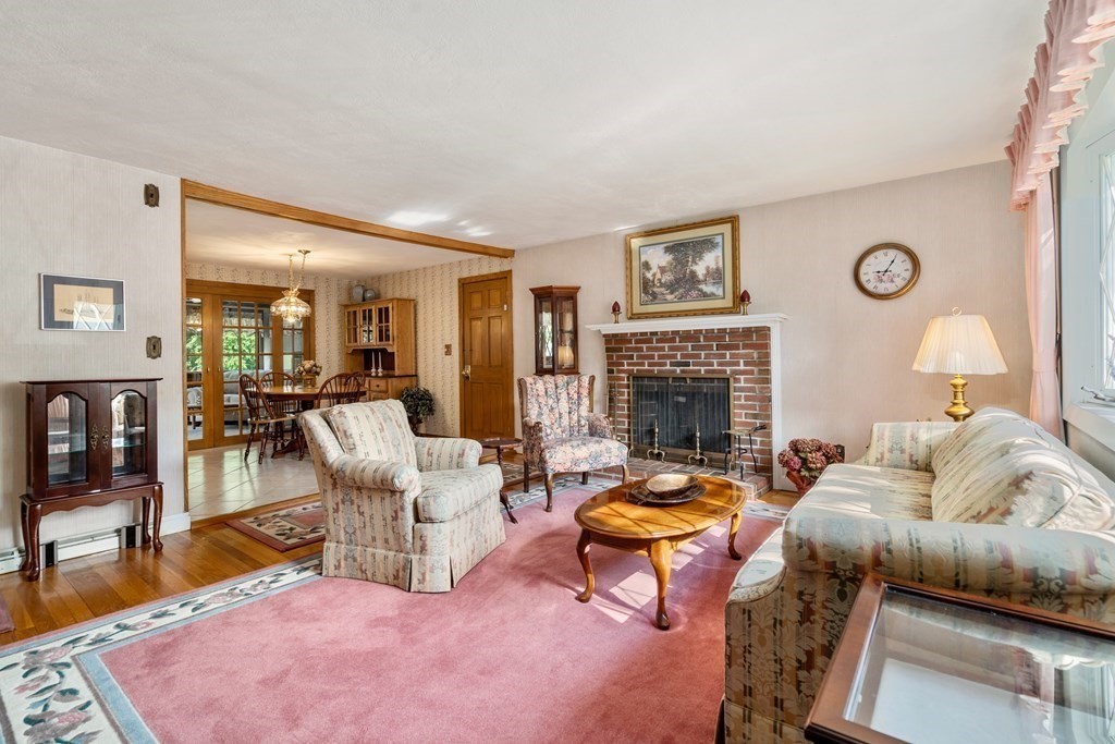 76 Lexington Street Burlington, MA 01803 - Photo 12 of 29