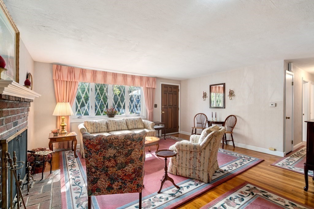 76 Lexington Street Burlington, MA 01803 - Photo 14 of 29