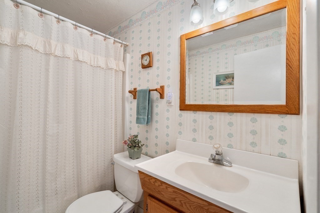 76 Lexington Street Burlington, MA 01803 - Photo 20 of 29