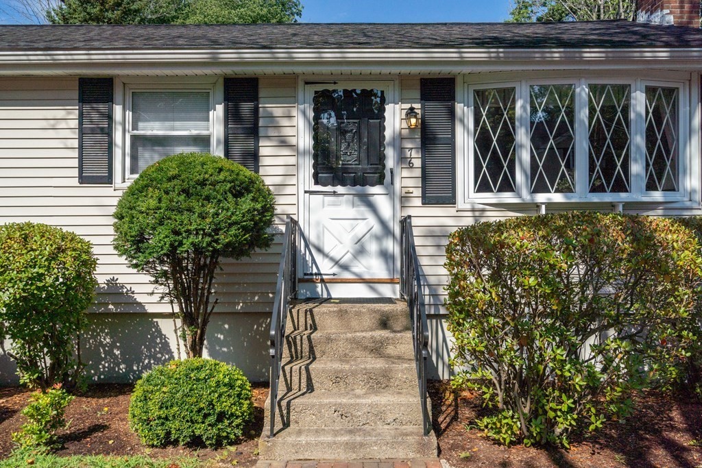 76 Lexington Street Burlington, MA 01803 - Photo 4 of 29
