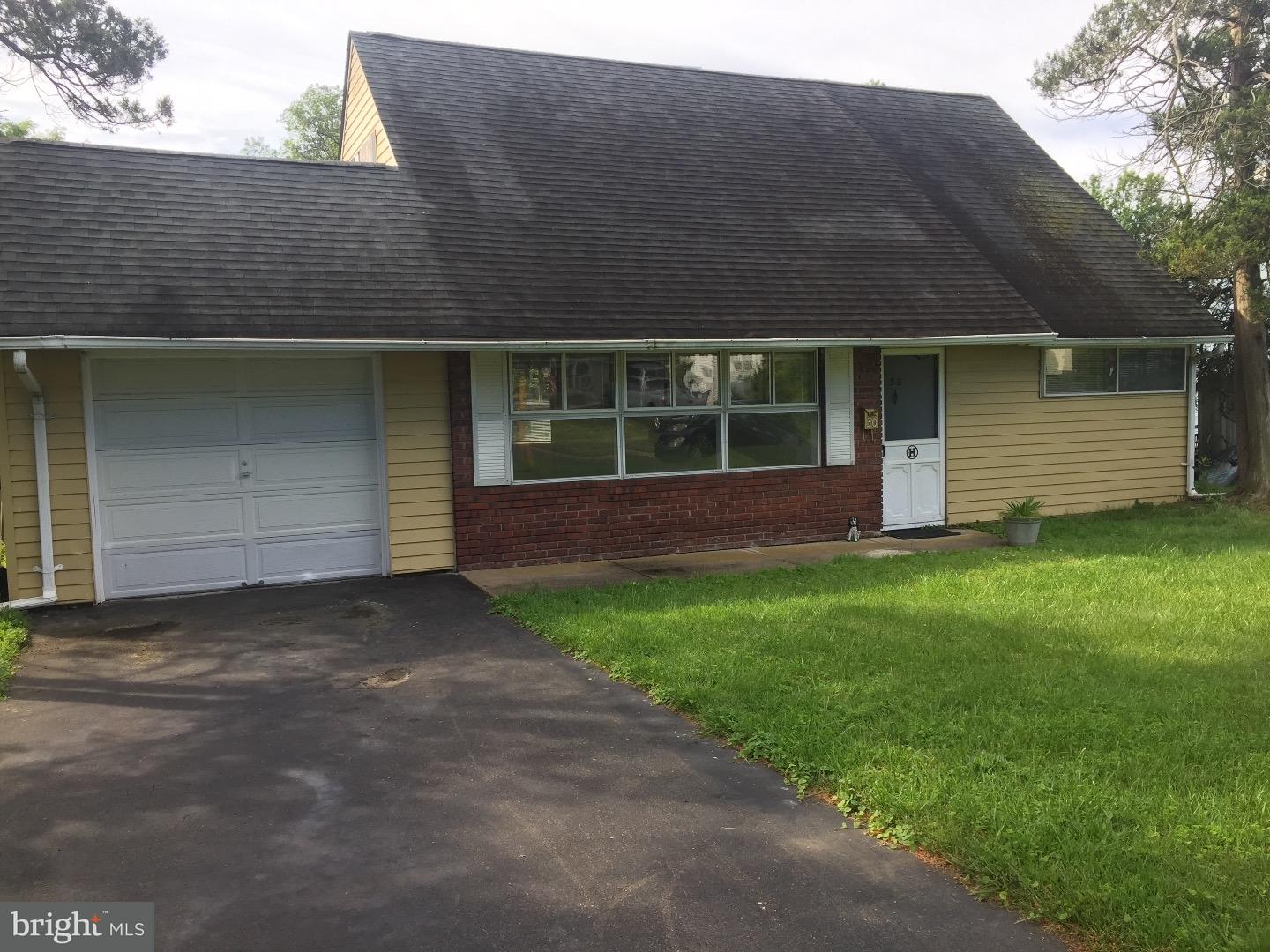 30 Verdant Road Levittown, PA 19057 - Photo 9 of 10