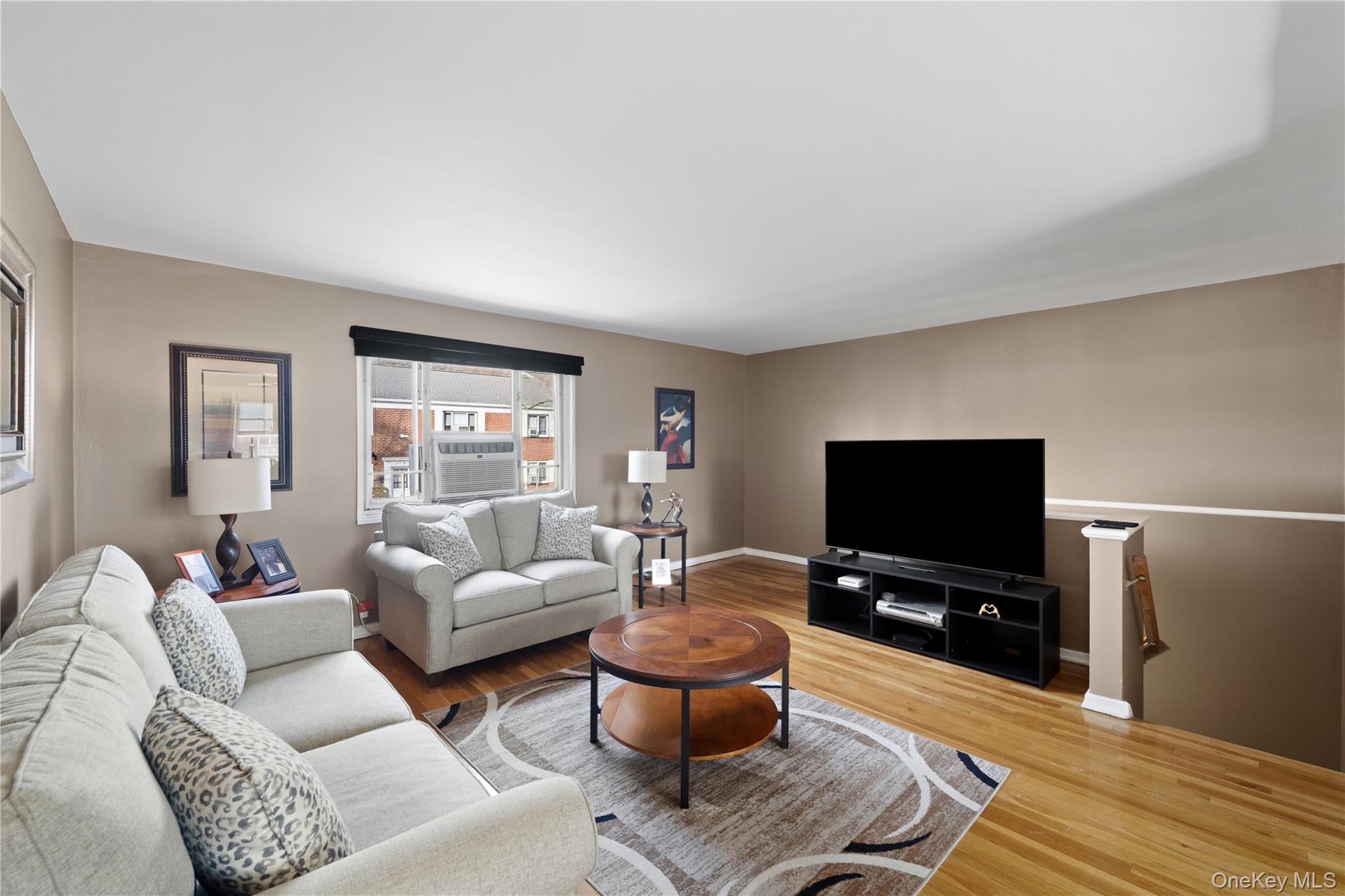 226-10 Manor Road, Unit UPPR Queens, NY 11427 - Photo 4 of 20