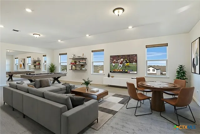 $370,000 | 125 Lucky Texan Road, Jarrell, TX 76537