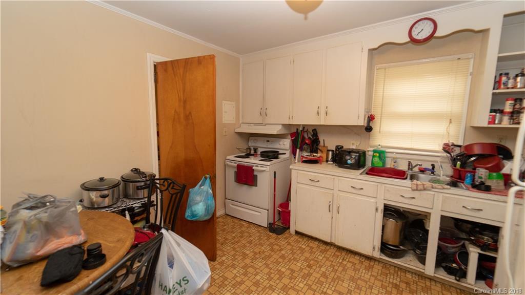 610 Reeves Court Charlotte, NC 28208 - Photo 2 of 8 Gallery Image 2