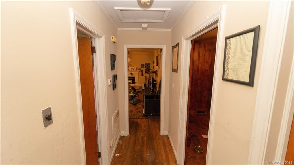 610 Reeves Court Charlotte, NC 28208 - Photo 5 of 8 Gallery Image 5