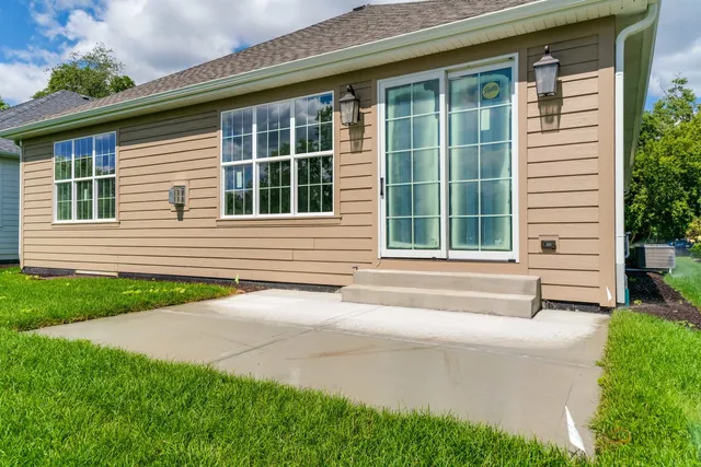 a view of a garden and basketball court