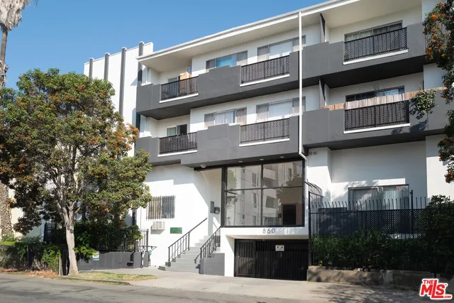 $2,700 | 860 South Kingsley Drive, Unit 209, Los Angeles, CA 90005